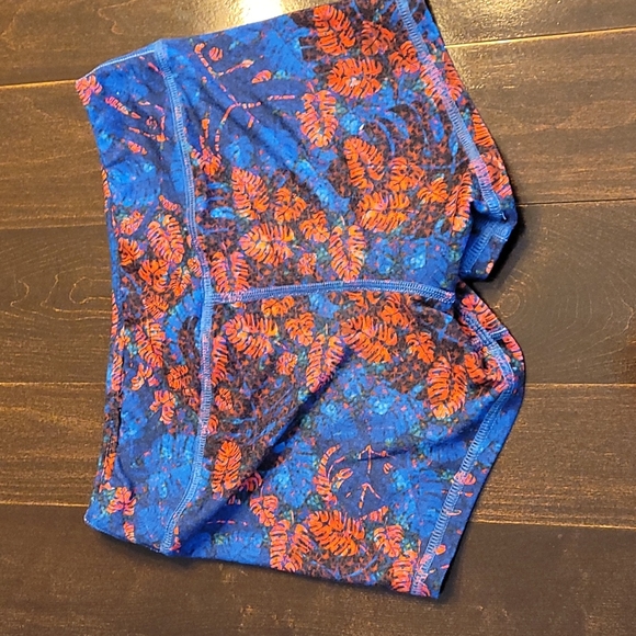 Fleo shorts - Picture 2 of 2